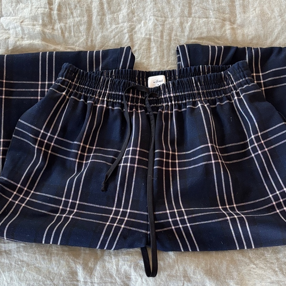 Aritzia Wilfred Navy and Cream Plaid Pants